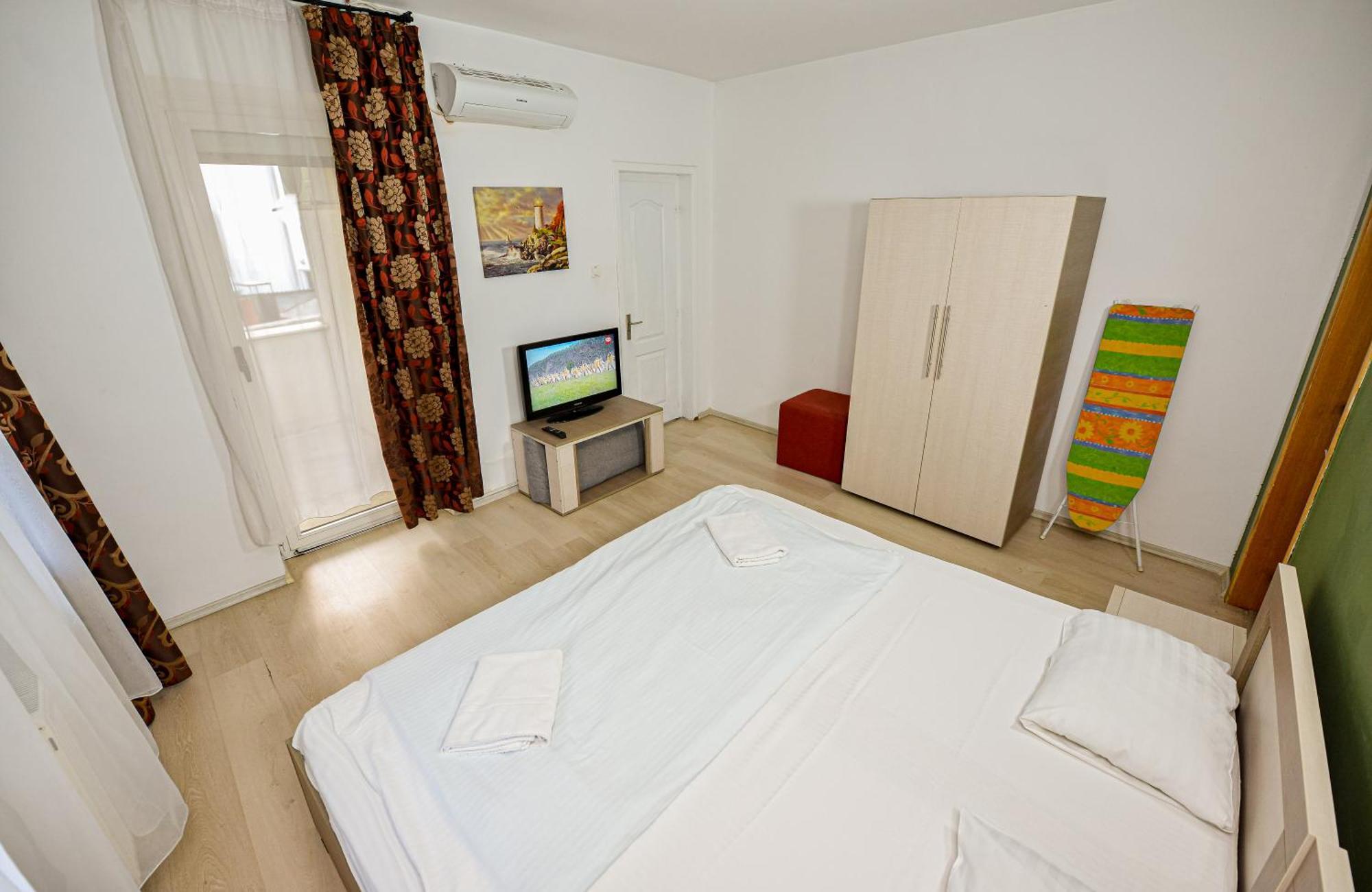 Ideal Accommodation City Center Bukares Bagian luar foto
