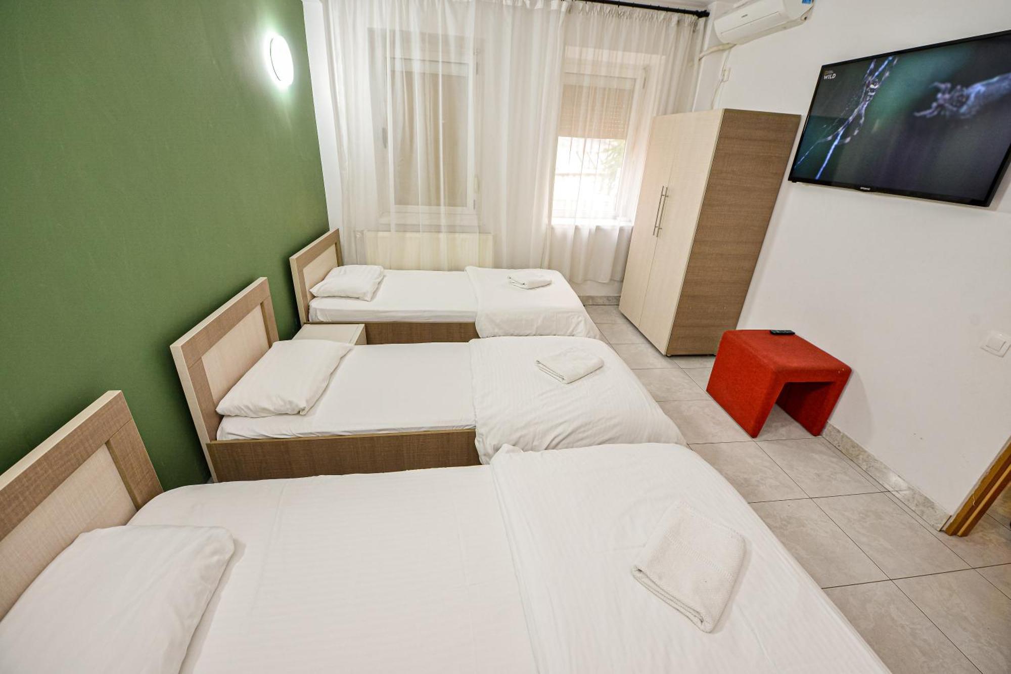 Ideal Accommodation City Center Bukares Bagian luar foto