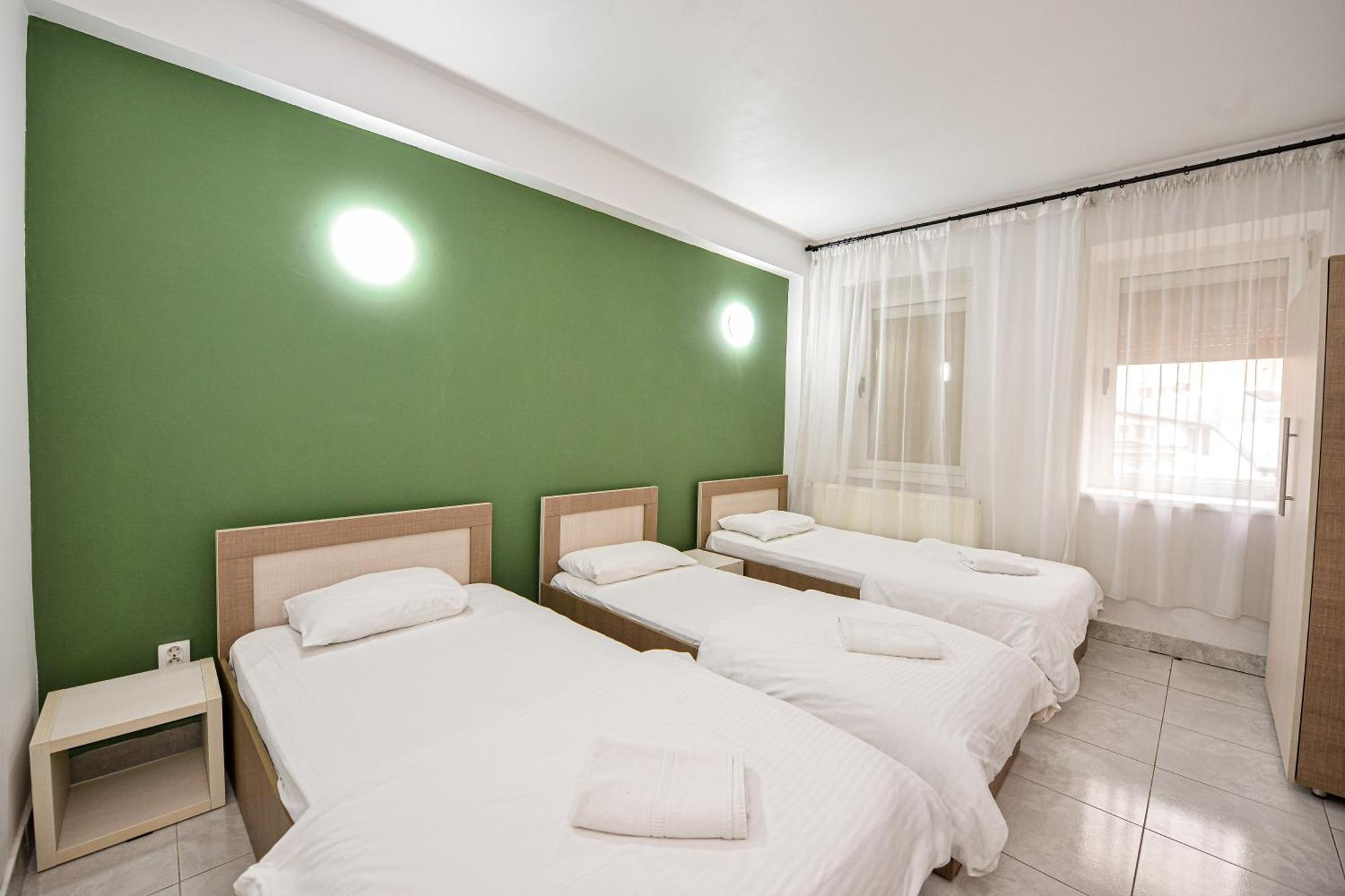 Ideal Accommodation City Center Bukares Bagian luar foto