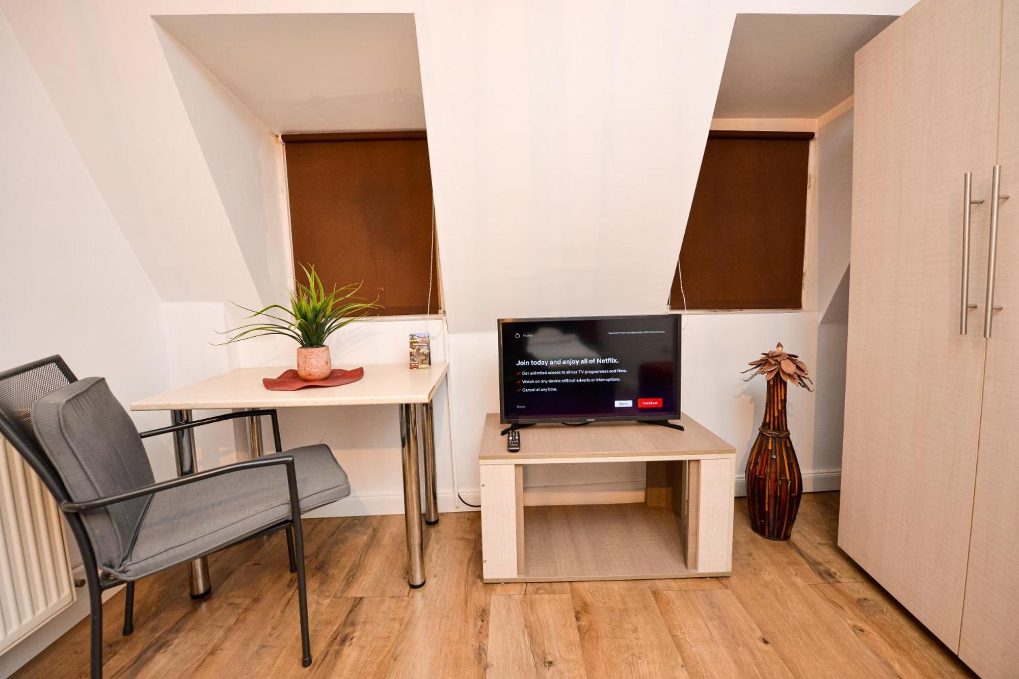 Ideal Accommodation City Center Bukares Bagian luar foto